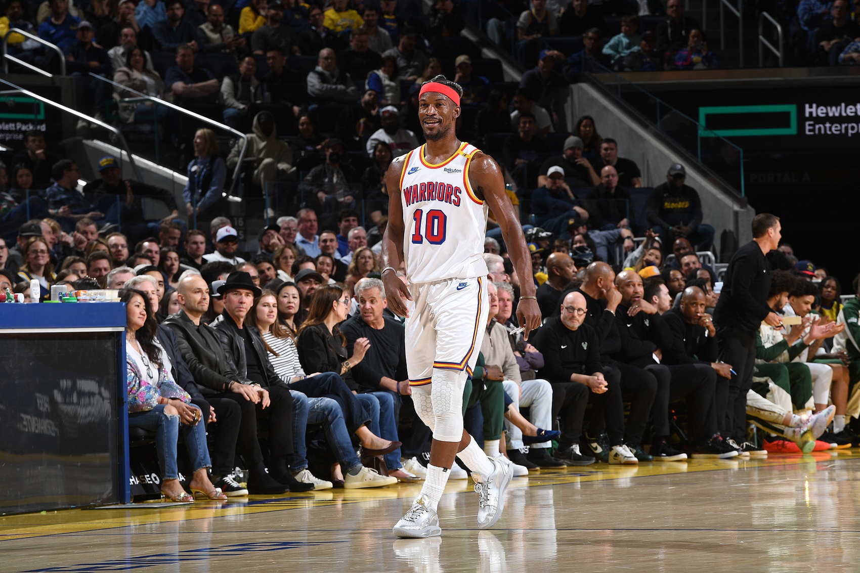 包含巴特勒连续七场比赛得分超过比赛规则变更,篮网不断突破!观众掌声雷动的词条 包含巴特勒连续七场比赛得分超过比赛规则变更,篮网不断突破!观众掌声雷动的词条