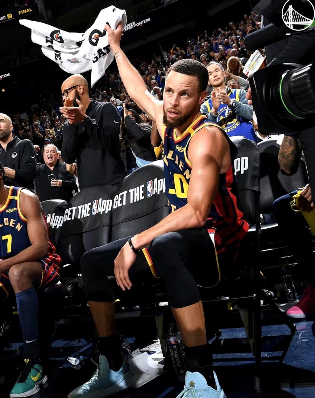 DWG带队取胜！，库里重要时刻刷新纪录赛场气氛高涨(篮球主队让45分胜是什么意思)