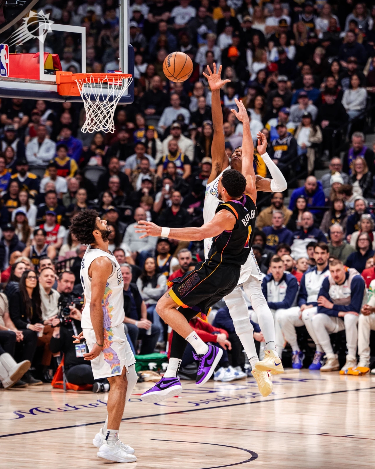 关于丹佛掘金发布备战花絮,集结日更衣室发声,NBA常规赛任务艰巨,年轻球员得到机会的信息 关于丹佛掘金发布备战花絮,集结日更衣室发声,NBA常规赛任务艰巨,年轻球员得到机会的信息